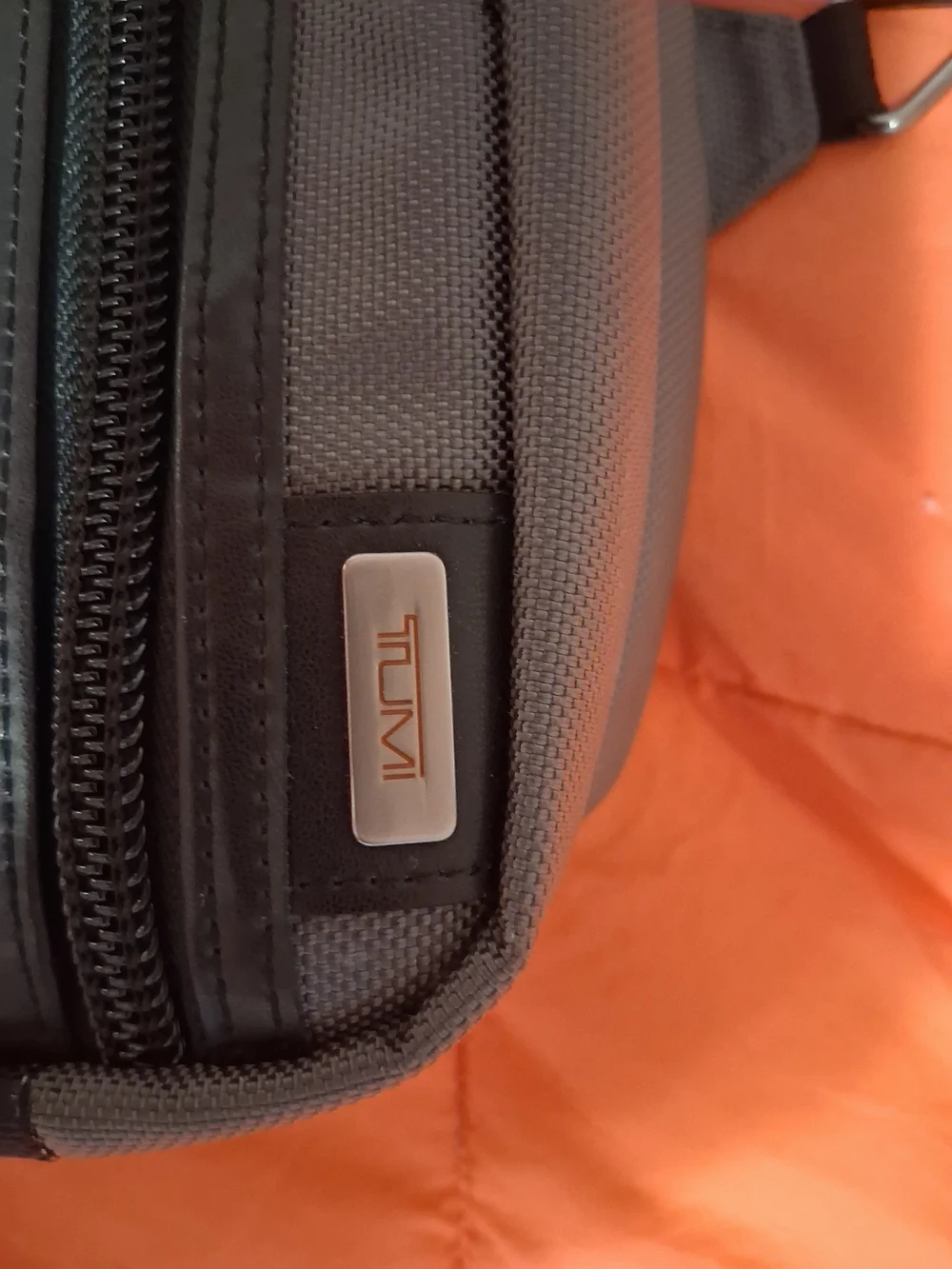 Tumi Camouflage Hanging Toiletry Travel Bag Ballistic Nylon - Picture 7 of 7